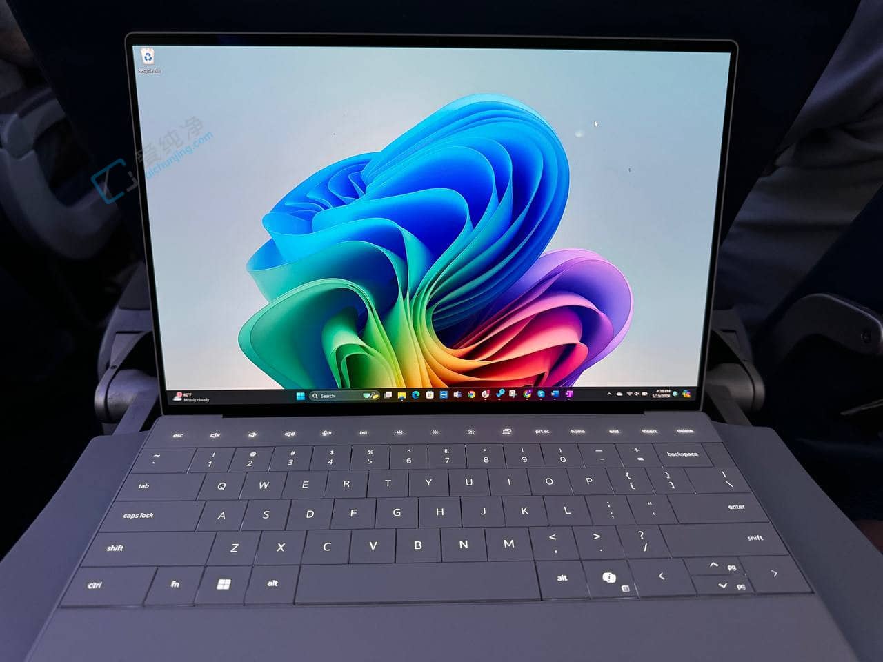 ��ɫ  ǳɫ���֣�Win11 ȫ�� AI �����ֽ����