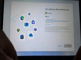 Win11 24H2 װ�� OOBE Ҫ���¼΢���˺ţ��ʼ��ƹ��������������˺���ʧЧ